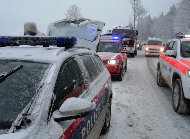 Fahrzeugabsturz auf der Kesselfallstraße