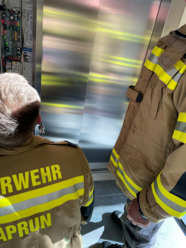 27.10.2021 Personenrettung aus Lift